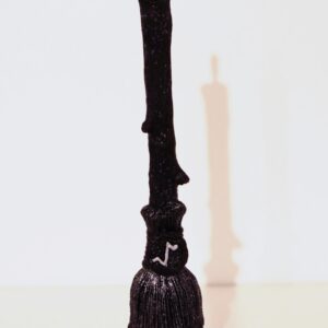 Miotła – Oczyszczenie Energii i Nowy Początek